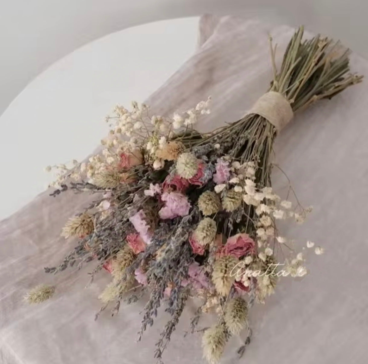 Elegant Dried Rose & Lavender Bouquet – Natural Boho Floral Arrangement for Weddings & Home Decor