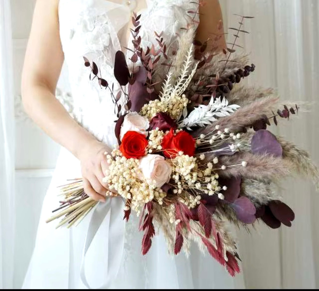 Timeless Romance: Dried Flower Bridal Bouquet with Pampas Grass