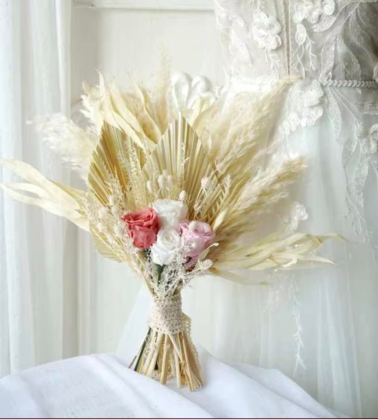 Timeless Romance: Dried Flower Bridal Bouquet with Pampas Grass