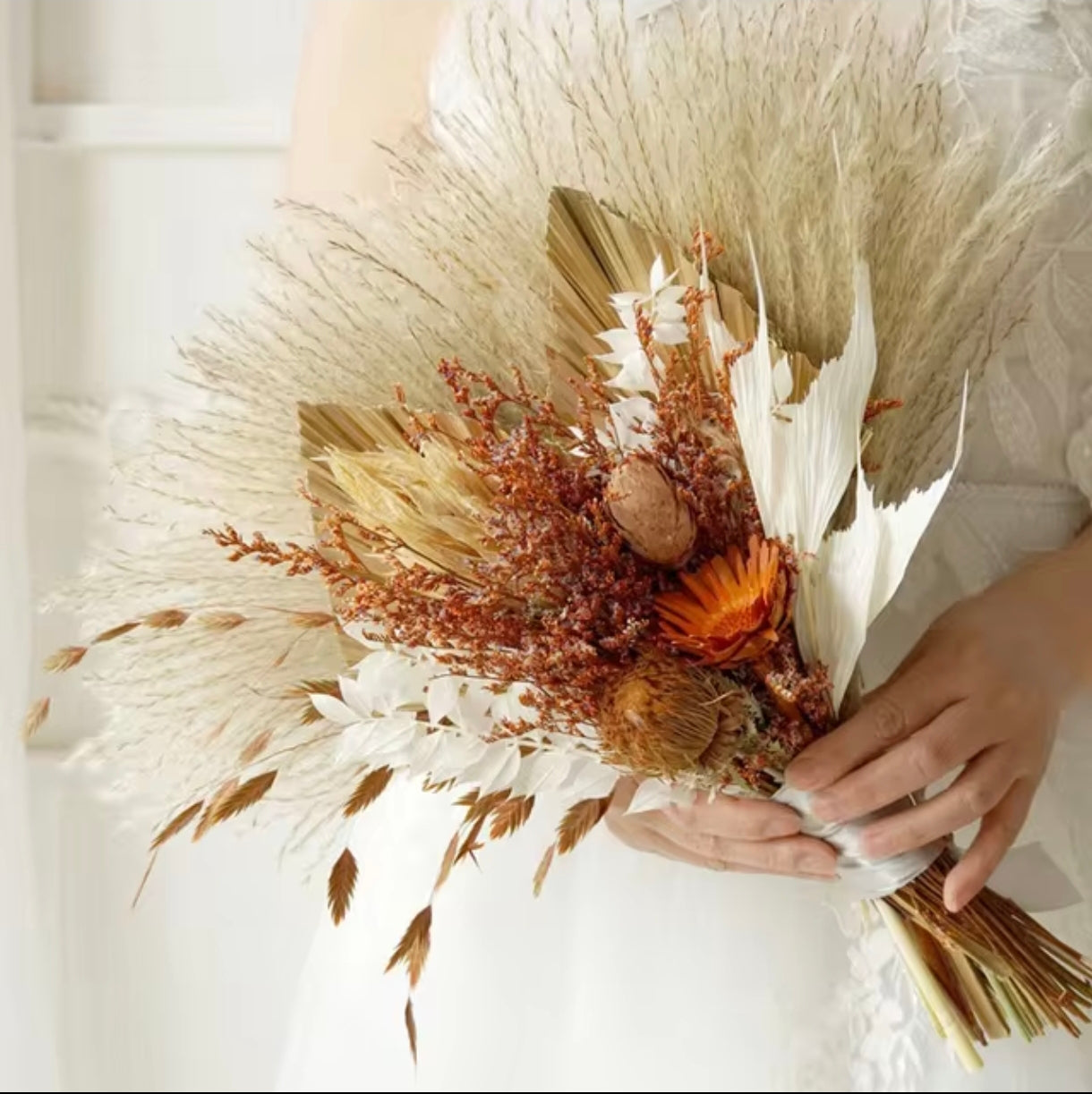 Timeless Romance: Dried Flower Bridal Bouquet with Pampas Grass